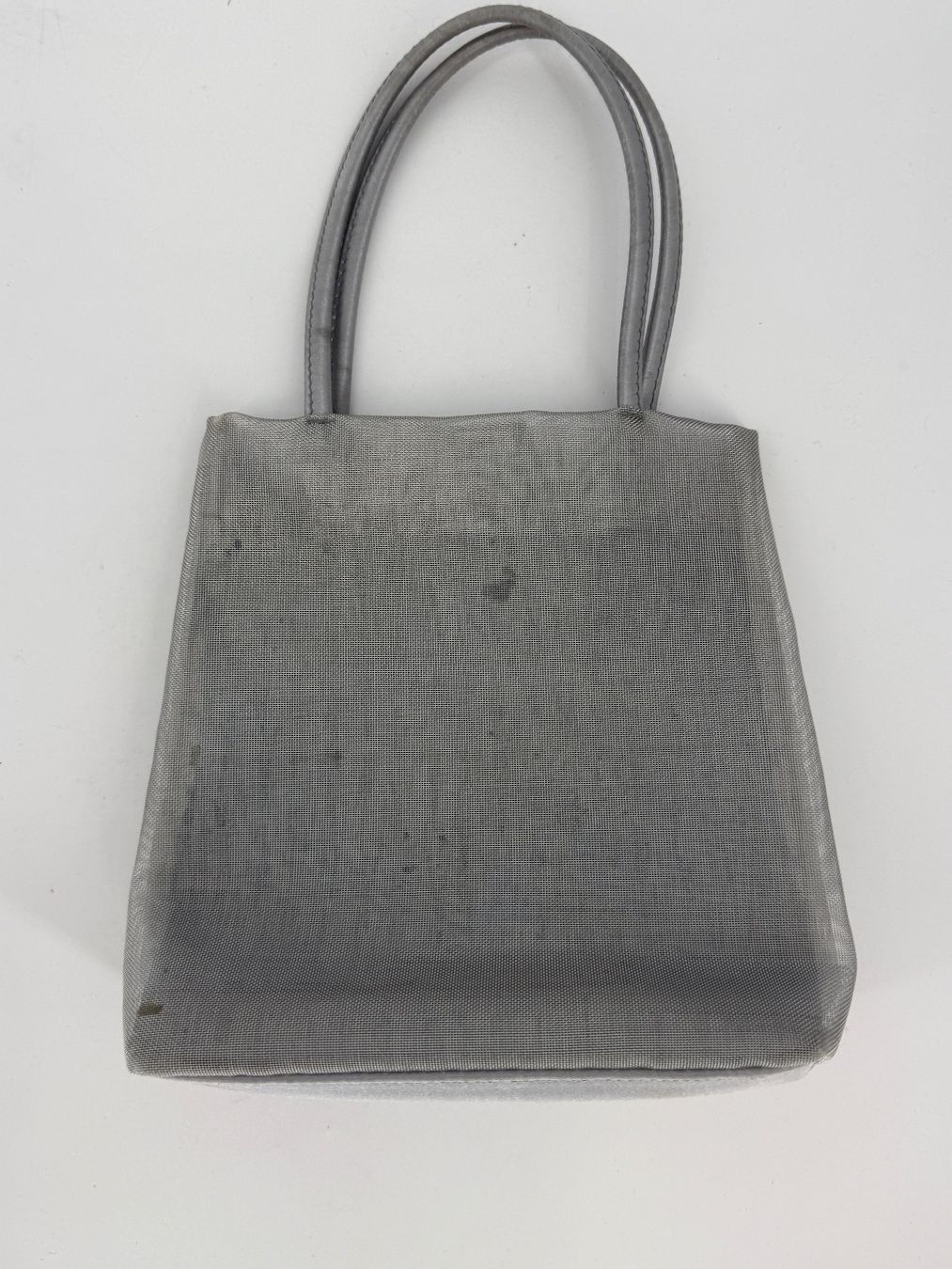 Kindertaschen: silberne Kinder Handtasche mit Blumenmuster – Gebraucht aus Auenstein von moin. 1