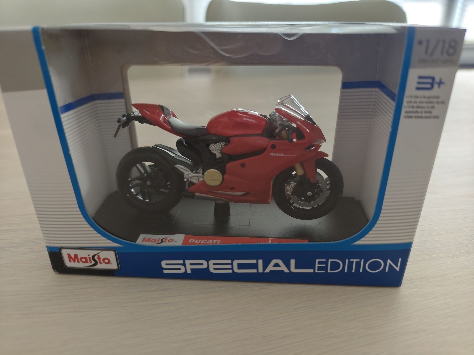 Maisto Kit di modellismo & Modellini statici: Ducati 1199 Panigale Modell – Nuovo e nell'imballaggio originale da Zuckenriet venduto da bm2_88l9