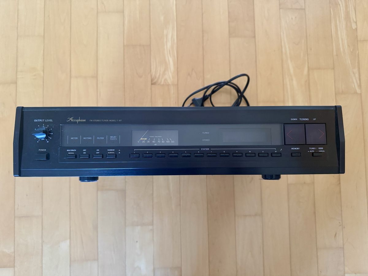 Radio: Accuphase T-107 UKW Stereo Tuner – Usato da Allschwil venduto da Freakforti
