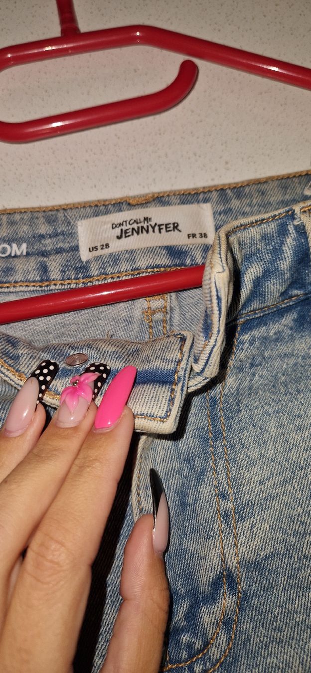 Jeans: Jean cropped Jennyfer, taille 38 – Nuovo (secondo la descrizione) da Versoix venduto da aline_b 3