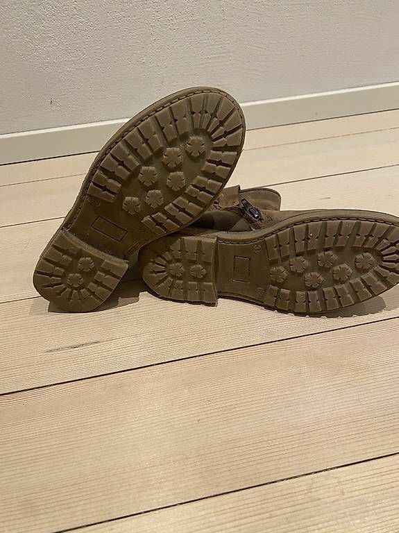 Scarpe per ragazze: Lederboots / Stiefeletten Gr 33 – Usato da Fehraltorf venduto da bubulina84 1