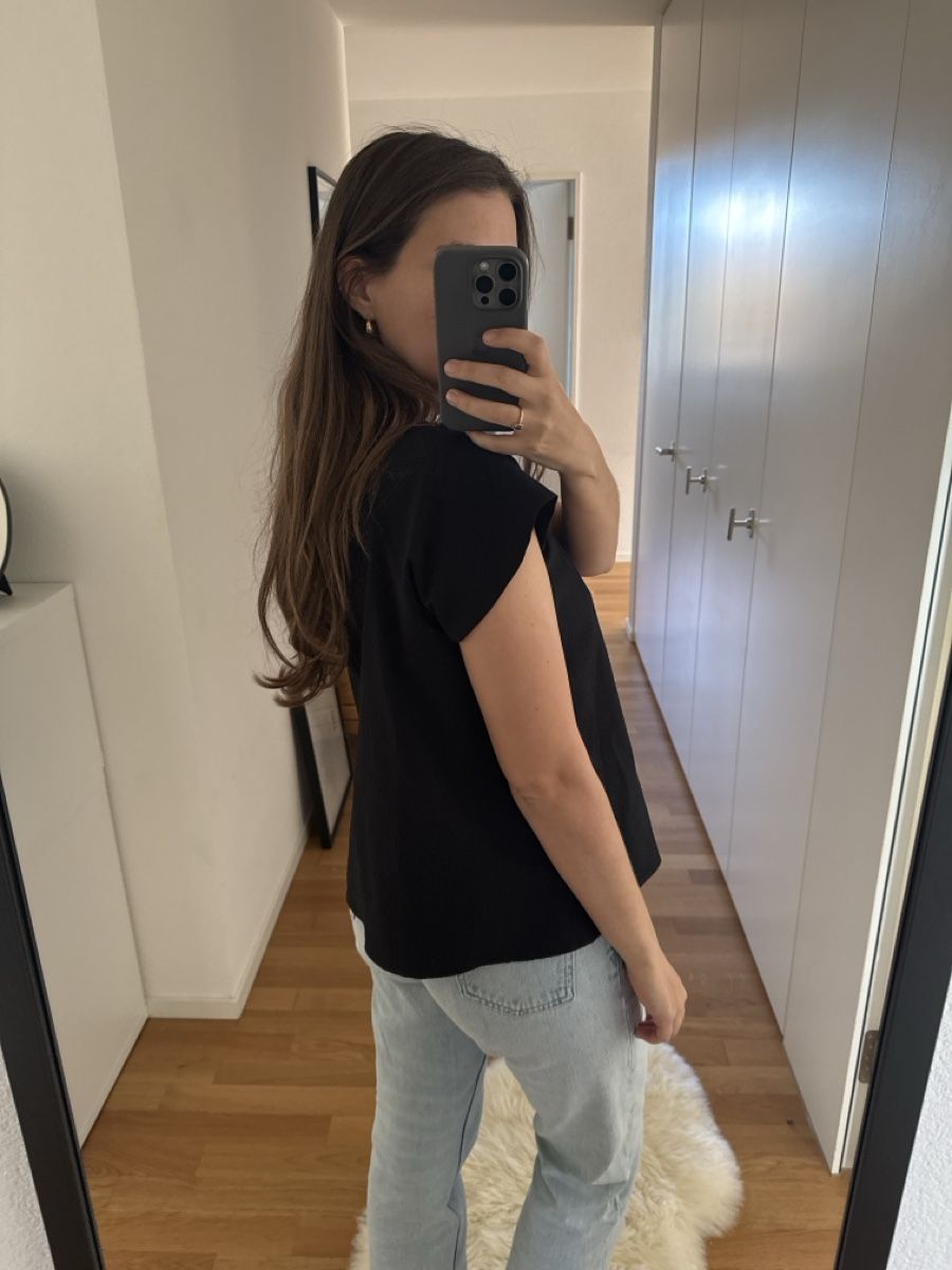Cos Top: COS Top, schwarz, Grösse 34 – Nuovo (secondo la descrizione) da Uster venduto da CharlotteVN 2