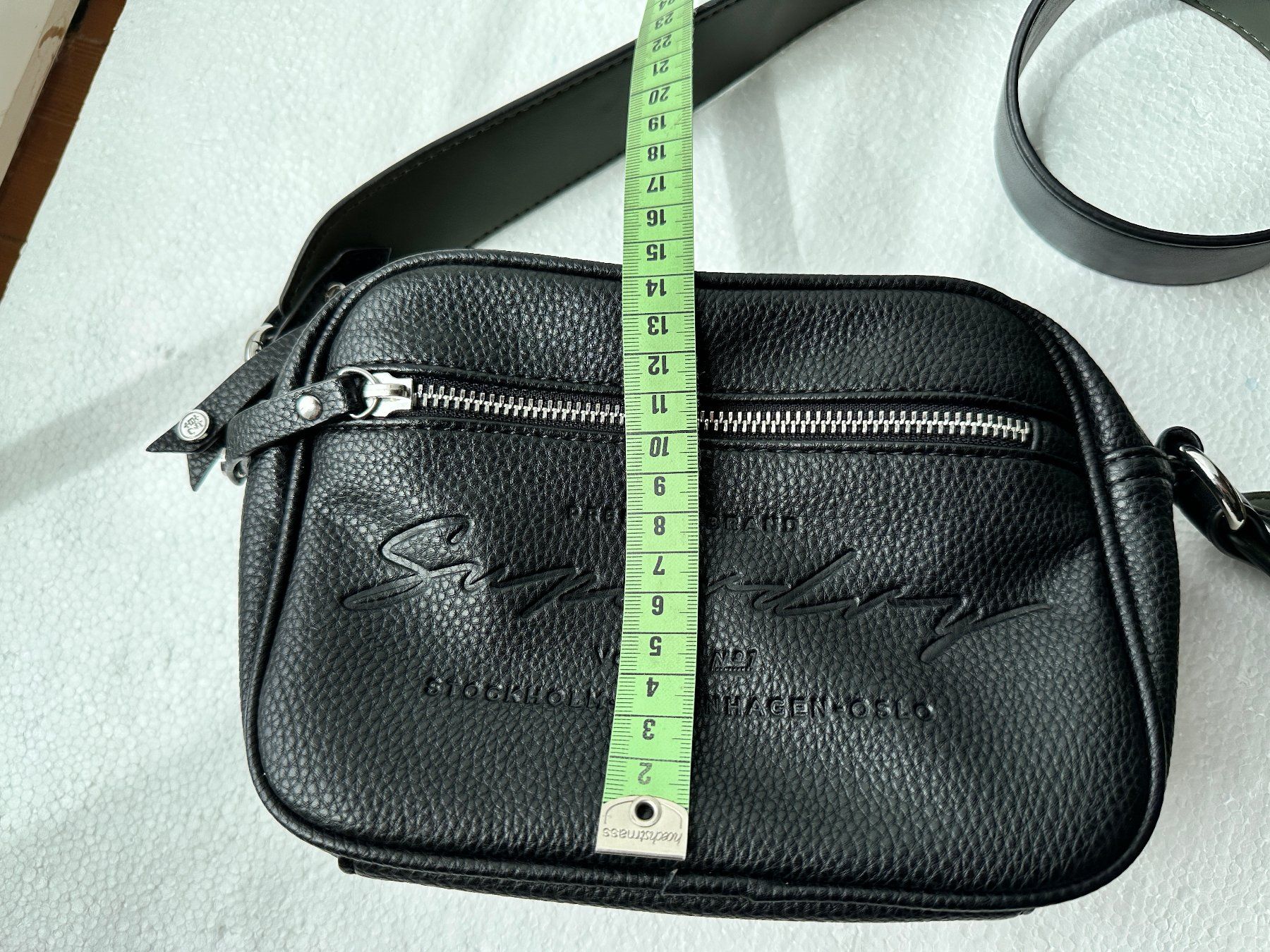 Superdry Borse: Tasche Superdry Kunstleder schwarz – Nuovo (secondo la descrizione) da Gümmenen venduto da FelizitasHermann 8