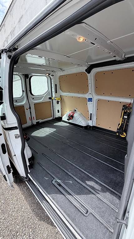 Ford Véhicules utilitaires: Ford Transit Custom – D'occasion à Hägendorf par Mira2018 1