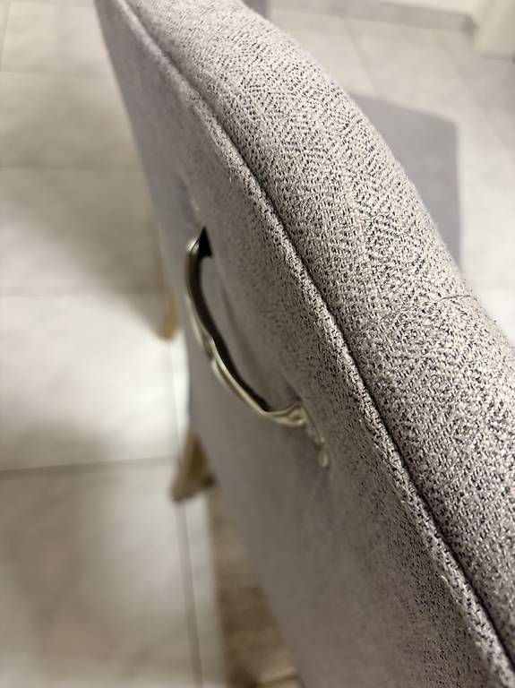 Chaises: 4 Essstühle mit weichem Polster – D'occasion à Basel par irm_kbw8 2