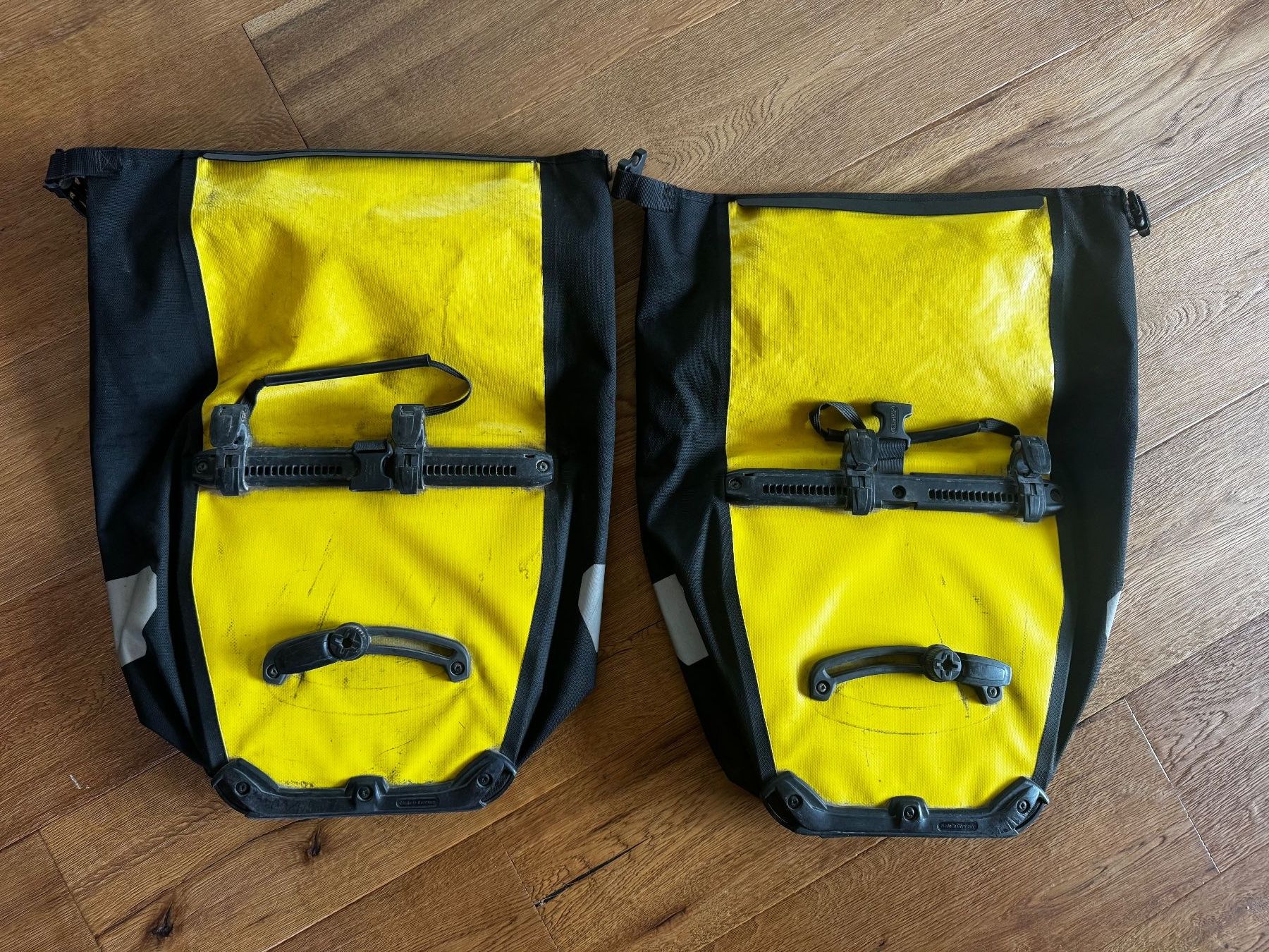 Ortlieb Pezzi di ricambio: 2x Ortlieb Classic 20L Backroller Fahrradtaschen – Usato da Stallikon venduto da FankyH