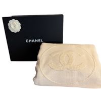 CHANEL Badehandtuch mit Box – Luxus Handtuch / 180x100 cm