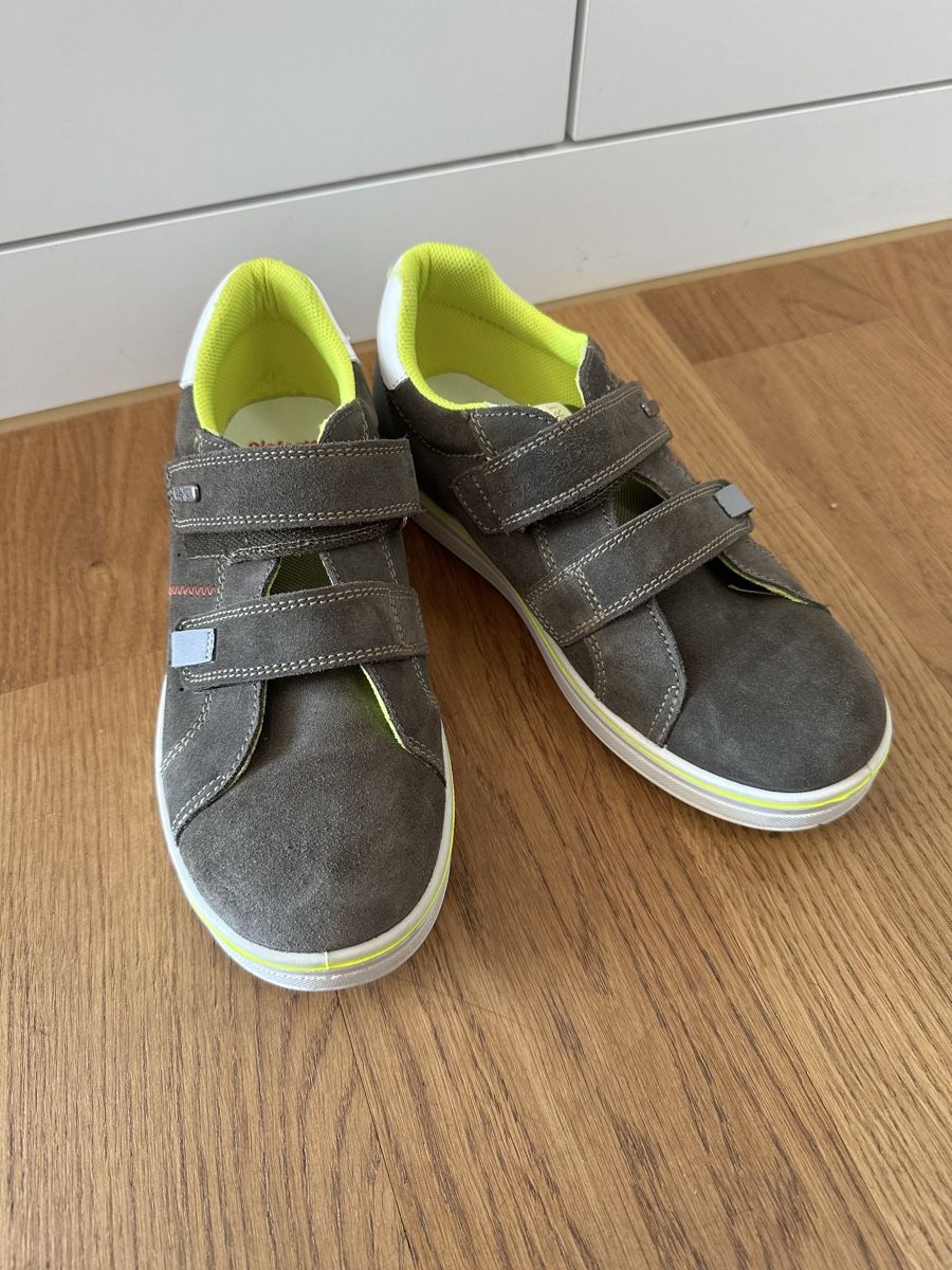 Elefanten Schuhe für Jungen: Coole Jungenschuhe Gr. 35, Elefanten, Leder – Gebraucht aus Küssnacht am Rigi von Herlinde