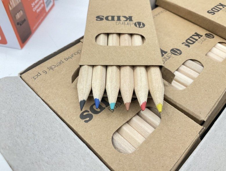 Matite, matite colorate & gessi: 24 Packungen Farbstift-Set à 6 Farben 9cm – Nuovo e nell'imballaggio originale da Uerkheim venduto da Kaufoption 2