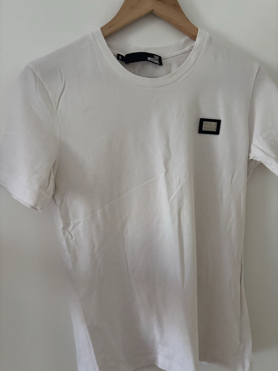 Moschino T-shirt: MOSCHINO T-Shirt – Nuovo (secondo la descrizione) da Münchwilen TG venduto da mer_g2zz