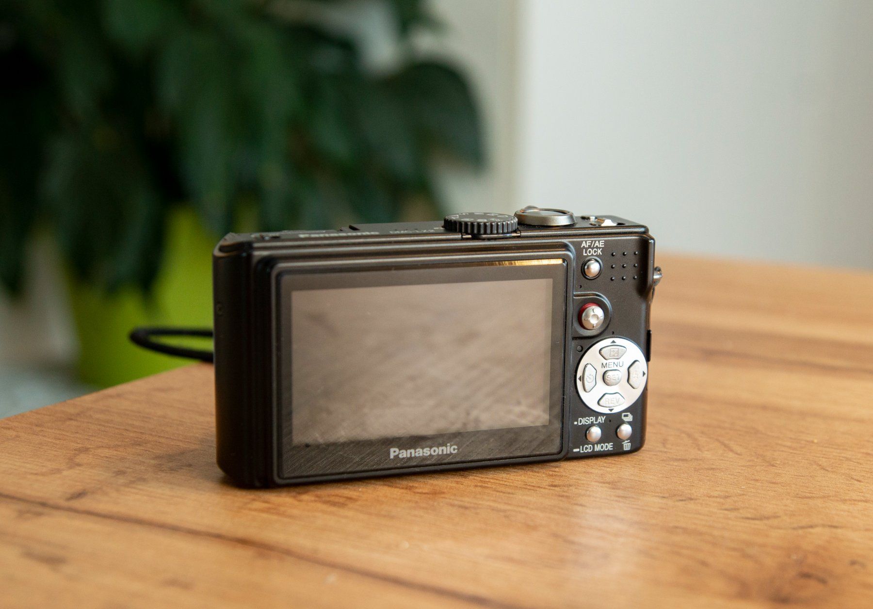 Panasonic Kamera: Panasonic Lumix DMC-LX2 – Gebraucht aus Zürich von  3