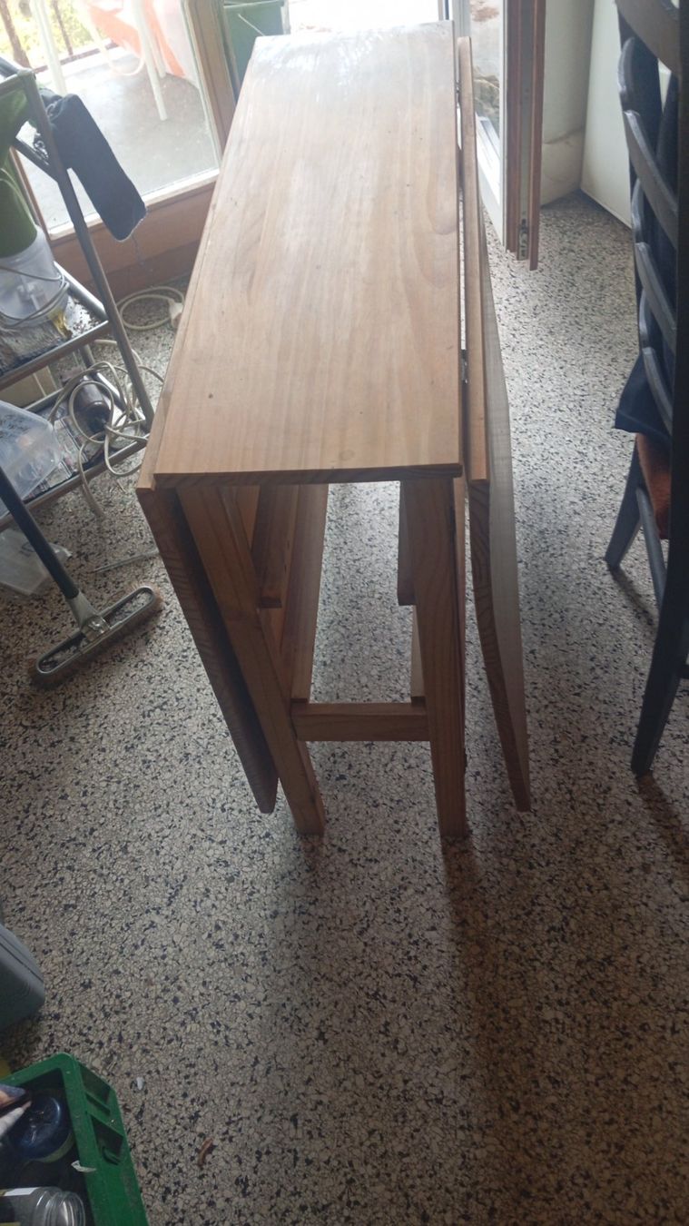 Tische: Praktischer Klapptisch super schmal – Gebraucht aus Basel von Petergunn 5