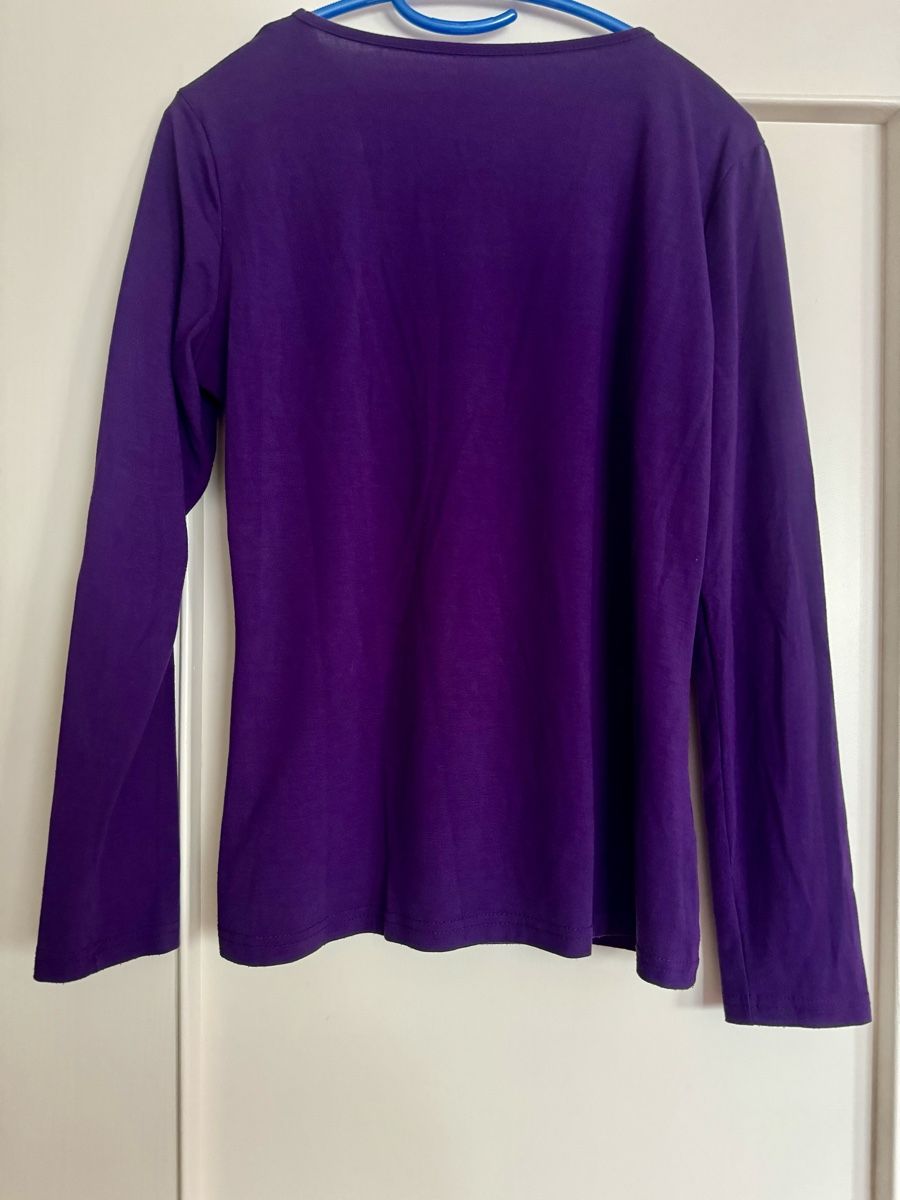 T-shirt: Shirt – Usato da Schaffhausen venduto da mar_jk9z 1