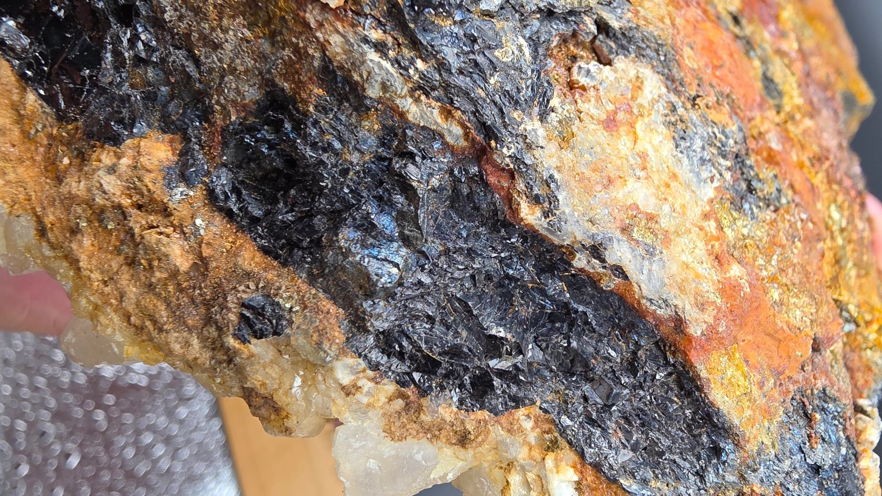 Mineralien & Heilsteine: Calcite, Pyrrhotite, Arsenopyrite & Pyrite Trepča 2.6 Kg – Gebraucht aus Figino von panshop 4