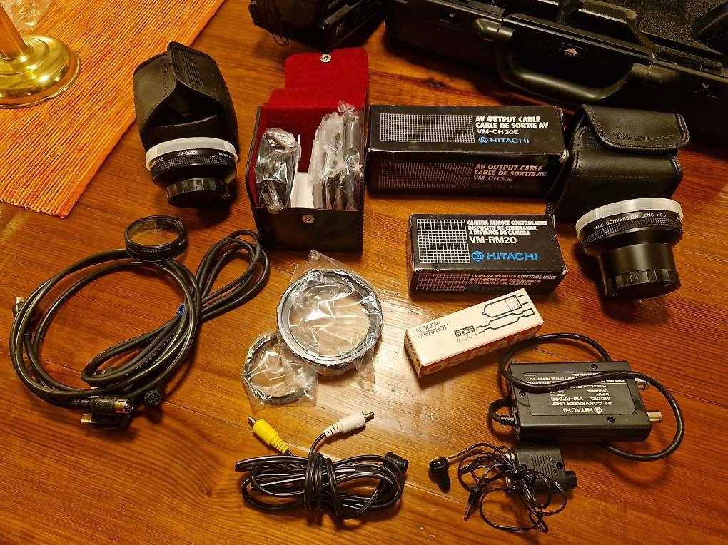 Videocamere: Videocamera Hitachi – Usato da Aurigeno venduto da dan_2xx2 1
