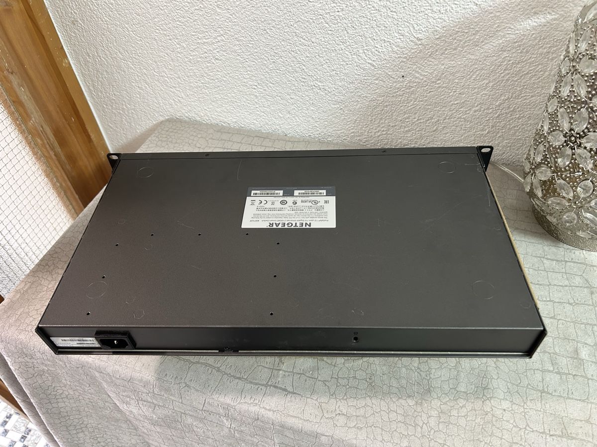 Netgear Hub & Switch: Netgear XS712T – Usato da Le brassus venduto da Dav1dc 1