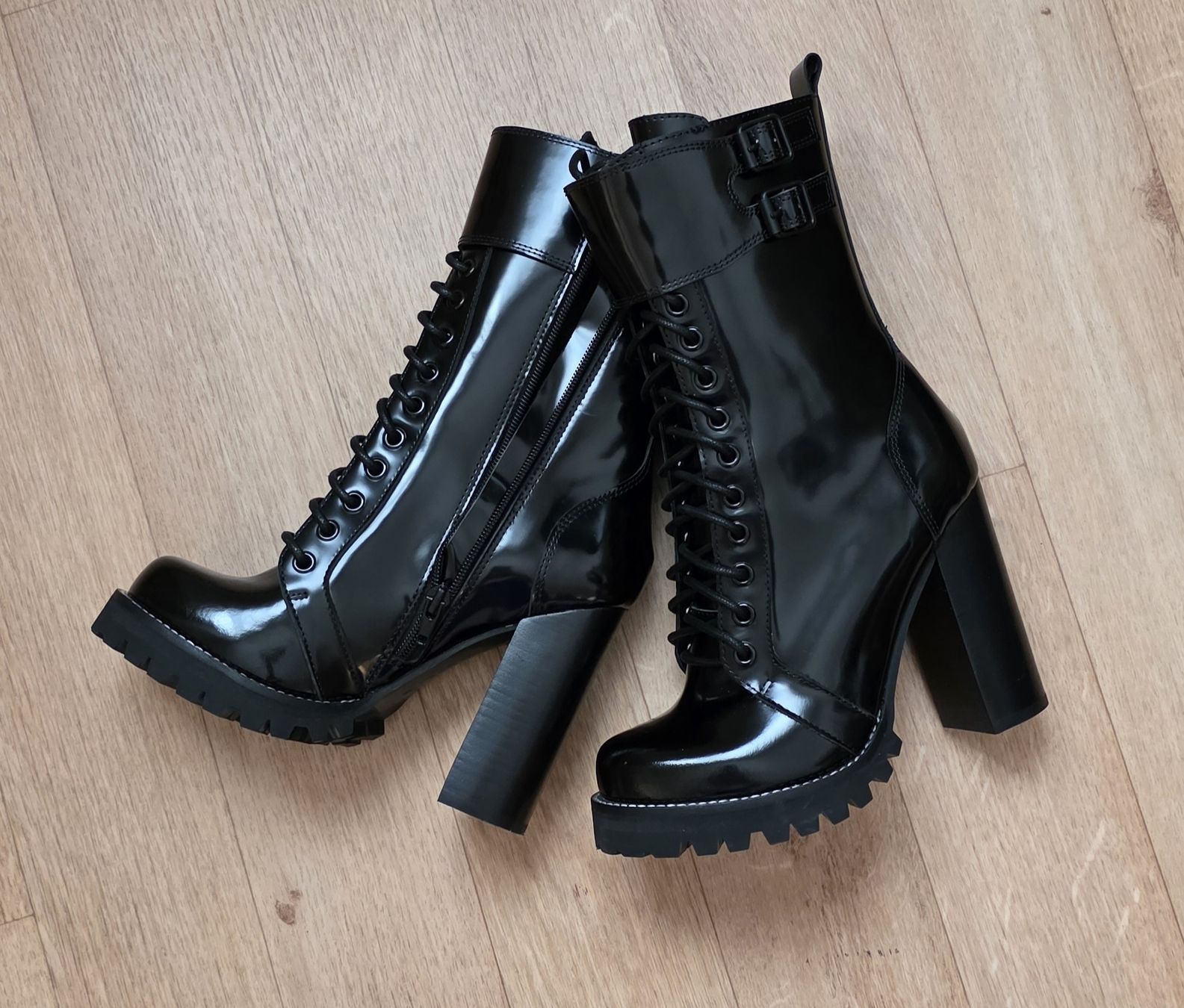 Damenschuhe: Jeffrey Campbell High Heel Boots - Grösse 36 – Neu (gemäss Beschreibung) aus Wetzikon ZH von Emerald_22
