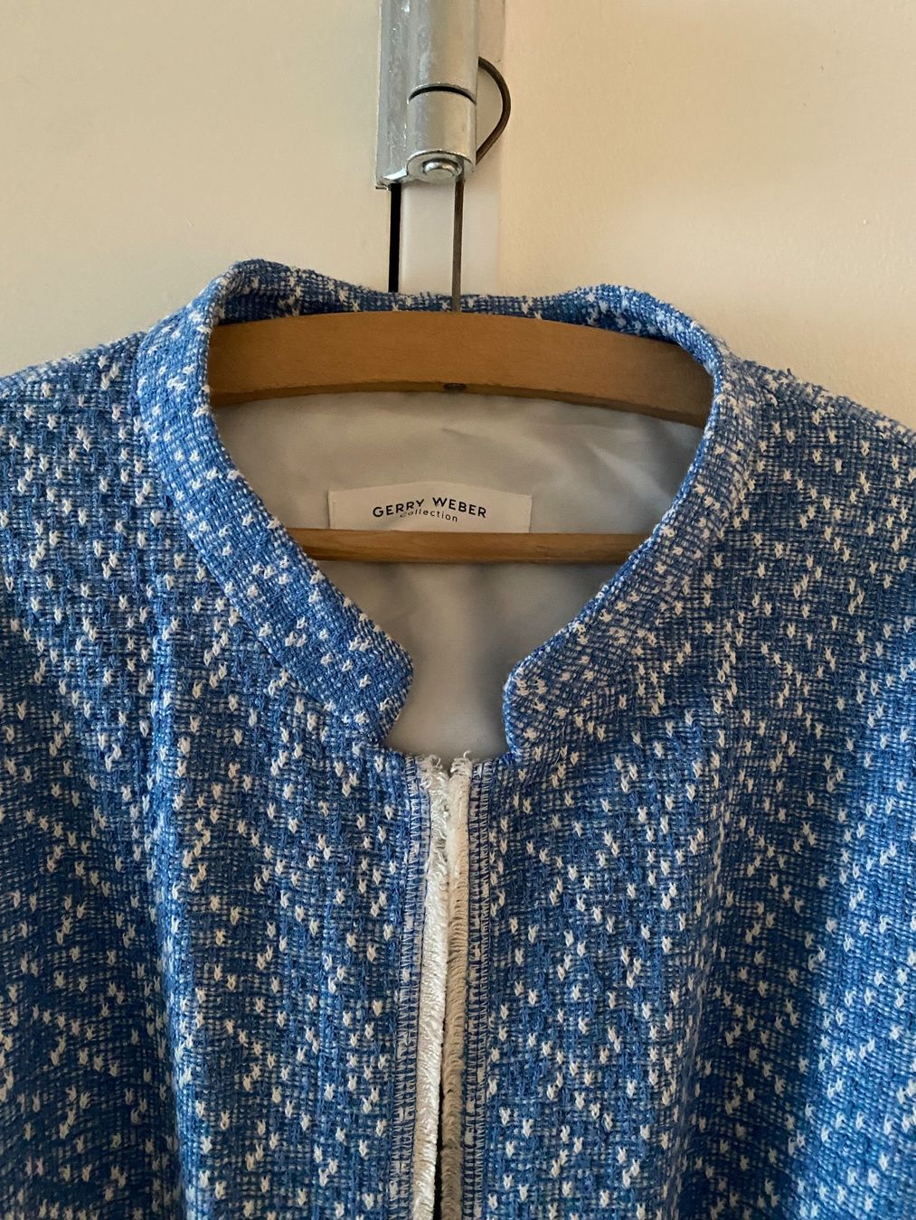 Gerry Weber Jacken: Gerry Weber Bouclé Jacke, Top Zustand – Neu (gemäss Beschreibung) aus Luzern von Sommer_26 2
