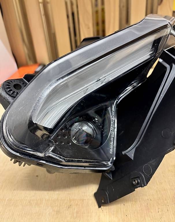 Fari: Ducati Panigale V4s Scheinwerfer – Usato da Stans venduto da Forcarspeed 2