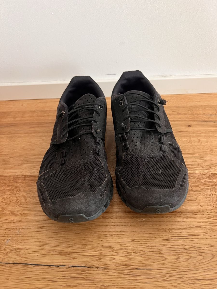 Herrenschuhe: On Running Cloud Schuhe schwarz  – Gebraucht aus Chur von KultKhur