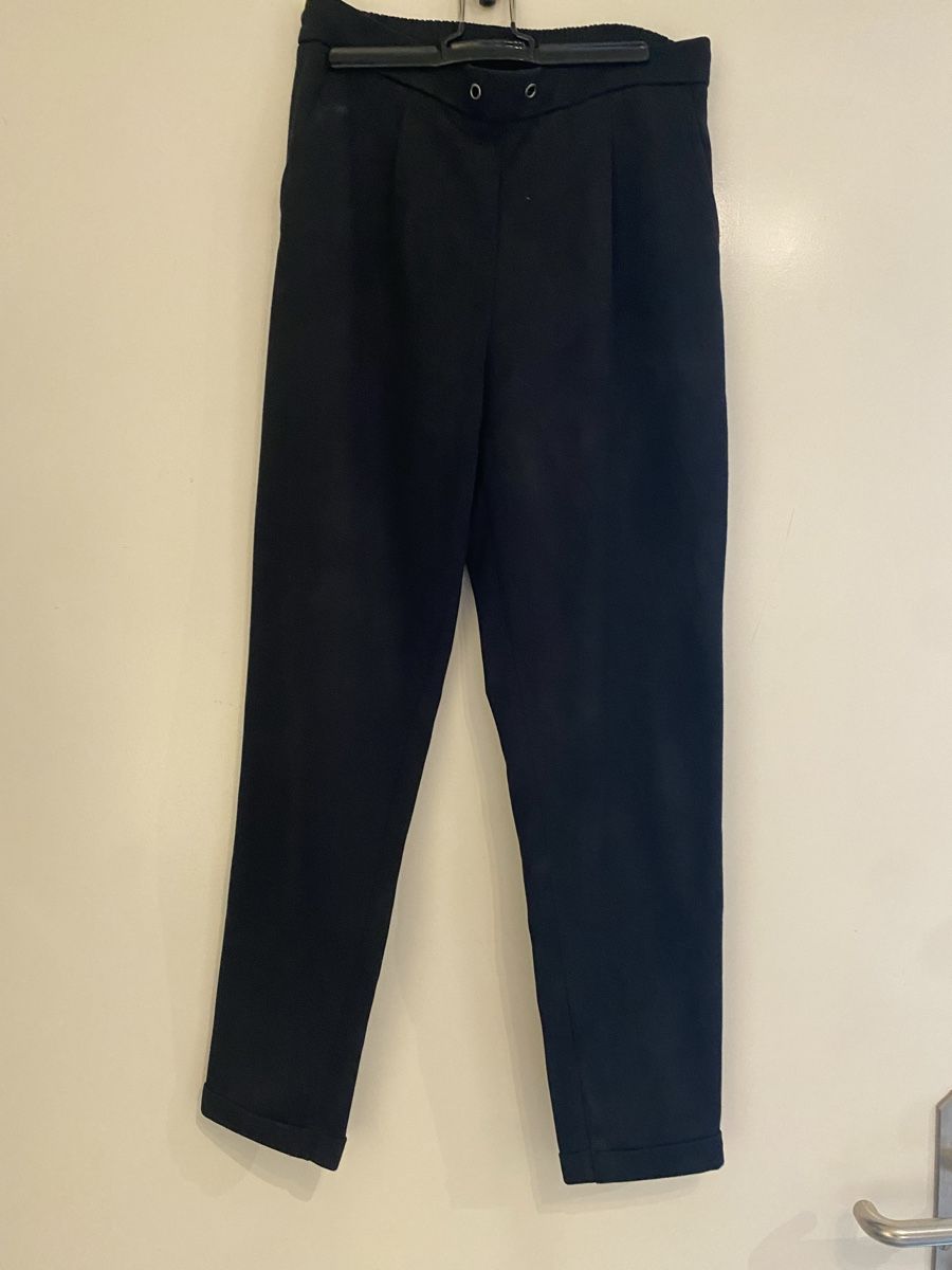 Pantaloni: Schwarze Esprit Stoffhose, Gr. 36 – Usato da Hünenberg See venduto da lar_9zjk