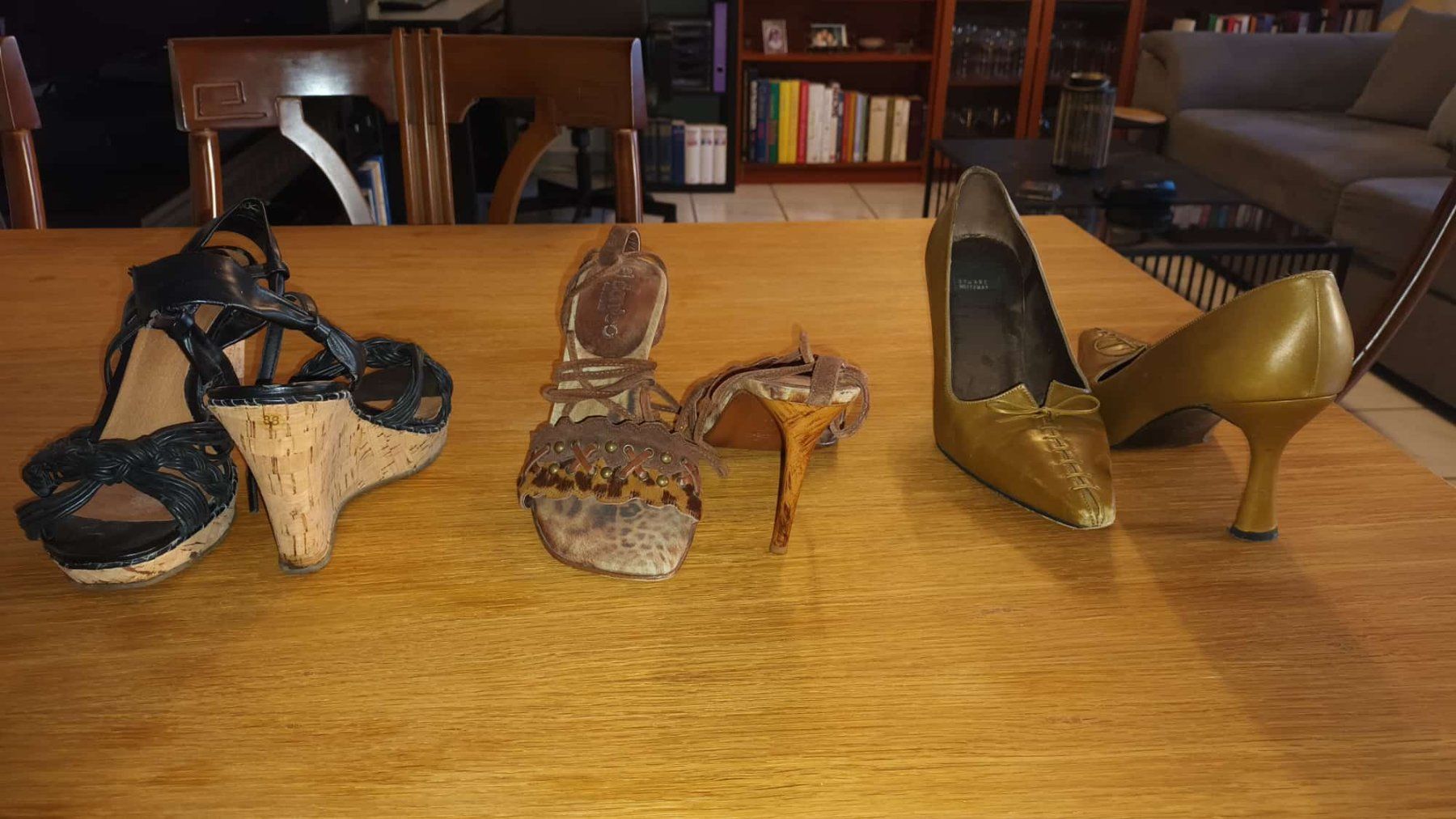 Scarpe da donna: Damenschuhe pro Paar 30.00 Franken – Usato da Grenchen venduto da Piraeus 1