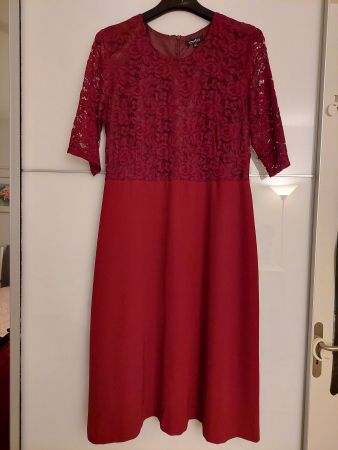 Elegantes NULU Kleid mit Spitze, bordeau Grösse 42