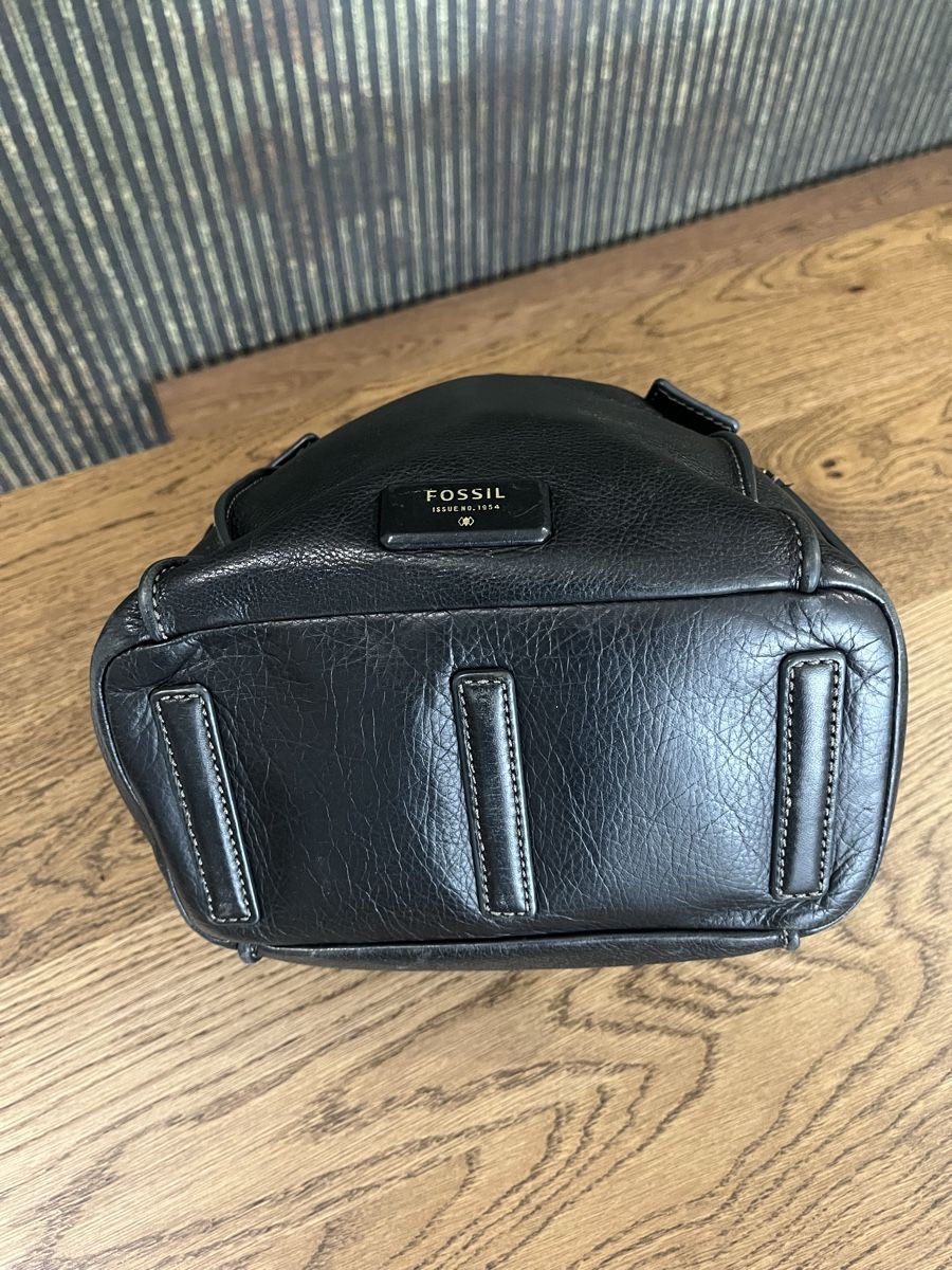 Fossil Borse da donna: Sac à main Fossil noir en cuir – Usato da Chezard-St-Martin venduto da samateka 2