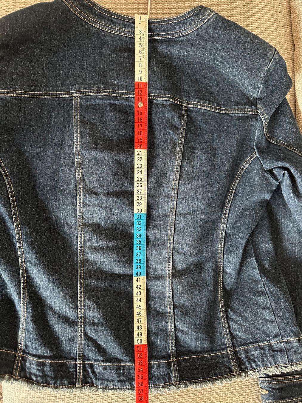 Jeans: Jeans Jacke mit Glitzersteinchen – Gebraucht aus Samedan von Gischpel25 3