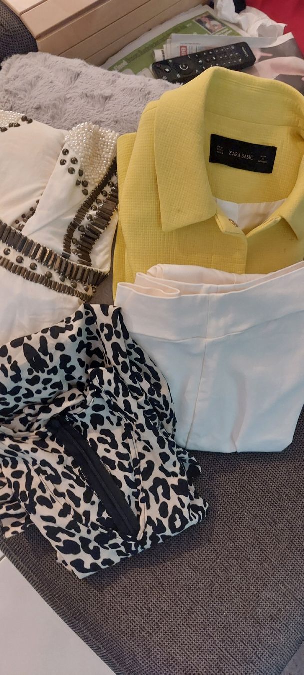 Lotti di vestiti: Sommerkleider, Hose, Jacke, S, 4 Teile – Usato da Chur venduto da Angg1 8