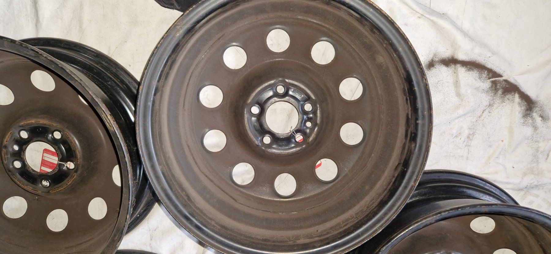 Alfa Romeo Cerchioni: STAHLFELGEN 4 STK Alfa Romeo 147 – Usato da Enggistein venduto da Lehmannnn 4