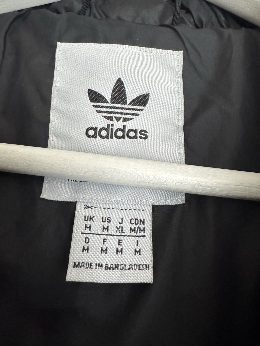 Adidas Giacche: Adidas puff Winterjacke, Schwarz, Grösse M – Usato da Frutigen venduto da _.Anja.B._ 1
