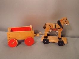 ‼️nun = 26.- Fr.!!‼️alt. Holzpferd m. Wagen 50/60iger Jahre❗