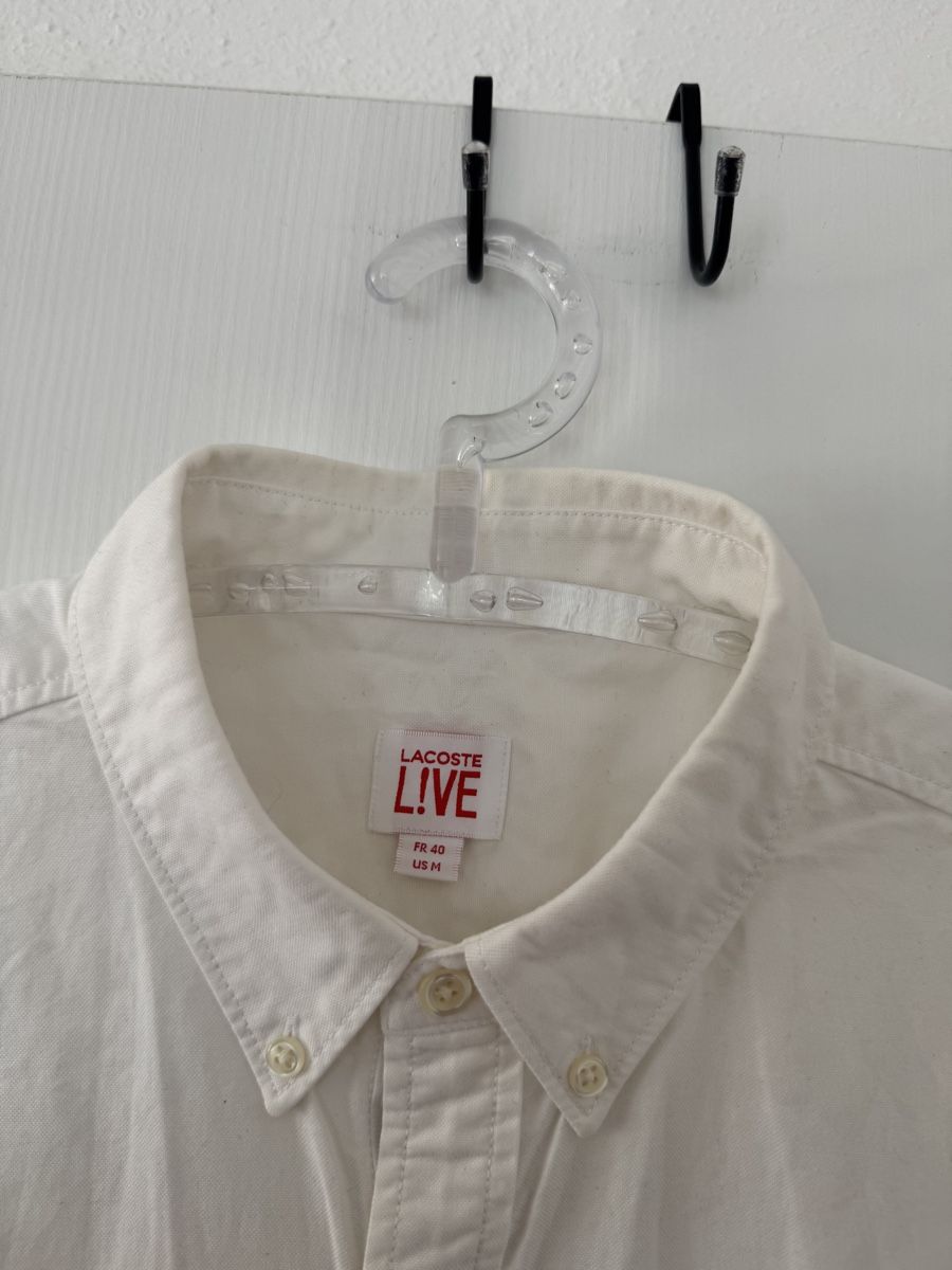 Lacoste Hemden: Lacoste Live weiss Hemd Grösse 40/M, Oryginal, classic – Neu (gemäss Beschreibung) aus Wetzikon ZH von Jan_wojt 2