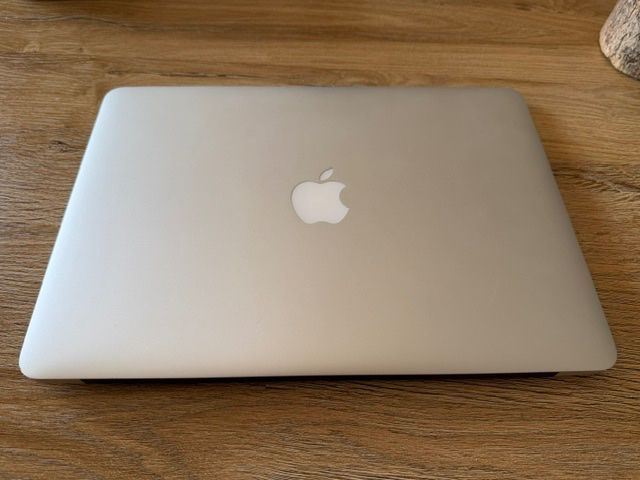 Apple Notebook: MacBook Air 13 – Usato da Villars-sur-Ollon venduto da and_y6lm