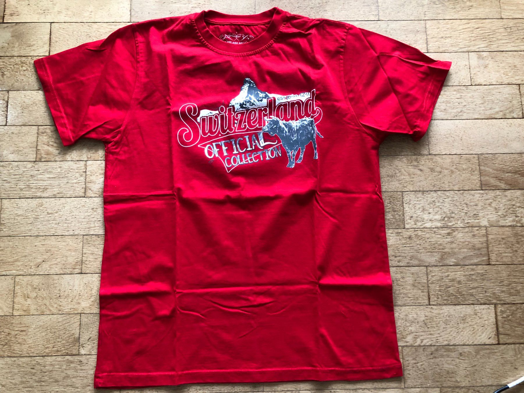 Manor T-Shirts: Schweizer T-Shirt rot, neu, Manor – Neu (gemäss Beschreibung) aus Eich von Jokove63 1