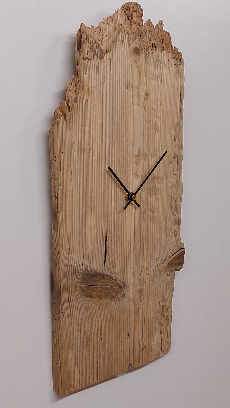 Orologi: Uhr aus einem Altholzbrett – Nuovo e nell'imballaggio originale da Egnach venduto da Oldwoodstyle 1