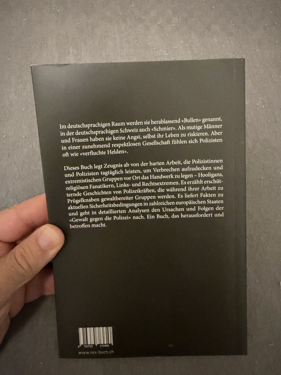 Bücher: Buch „Verfluchte Helden“ – Gebraucht aus Wittenbach von golsa 1