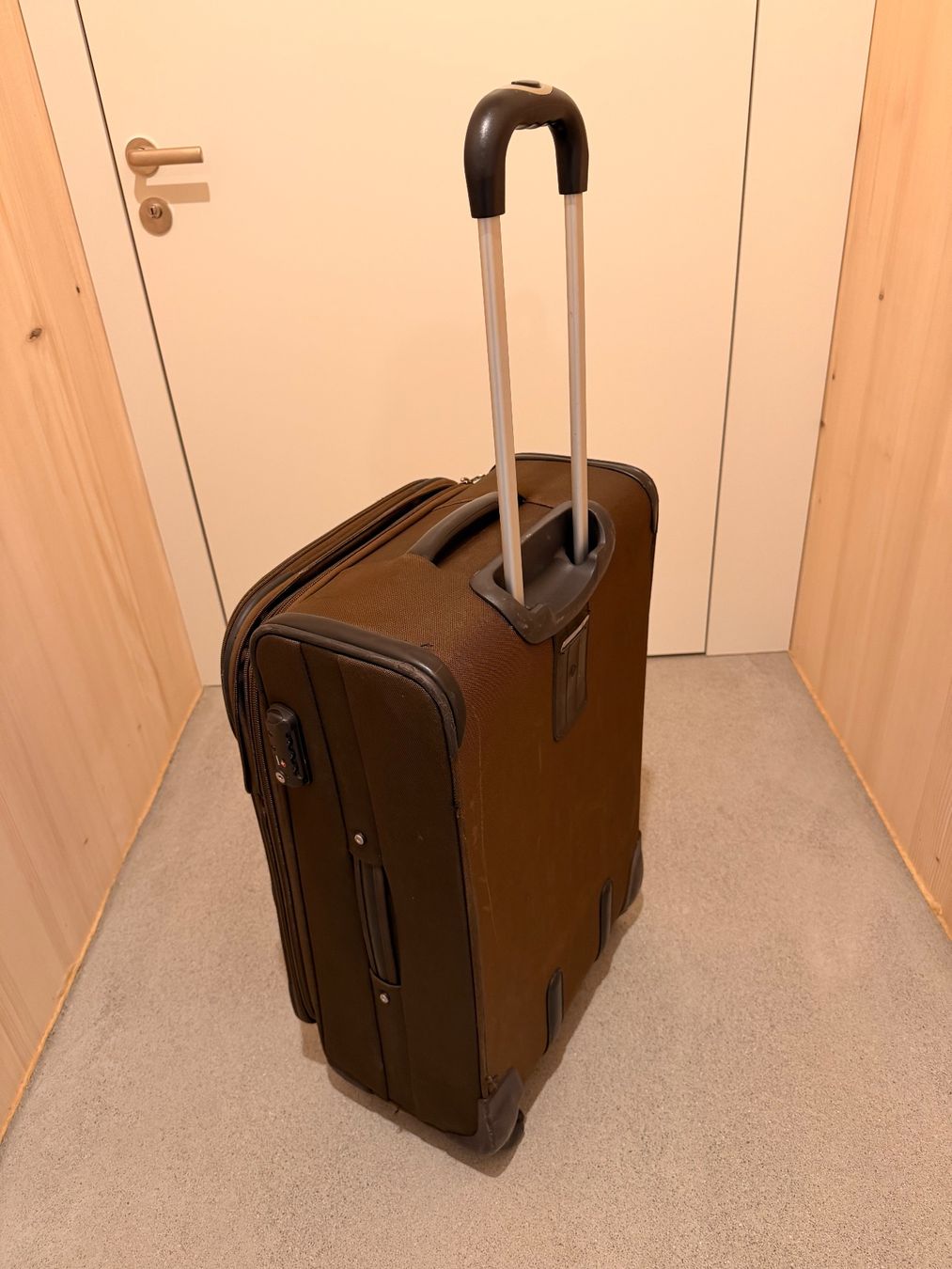 Samsonite Valigie: Samsonite Reisekoffer – Difettoso da Baldegg venduto da Swissspeed 1