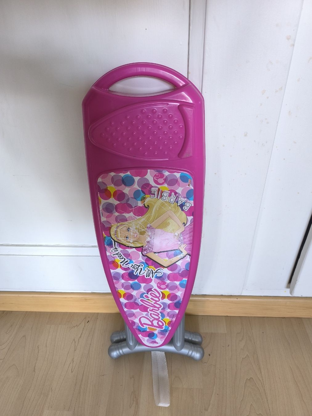 Planches à repasser: Barbie Bügelbrett  – D'occasion à Brügg BE par Meui_Zouberding