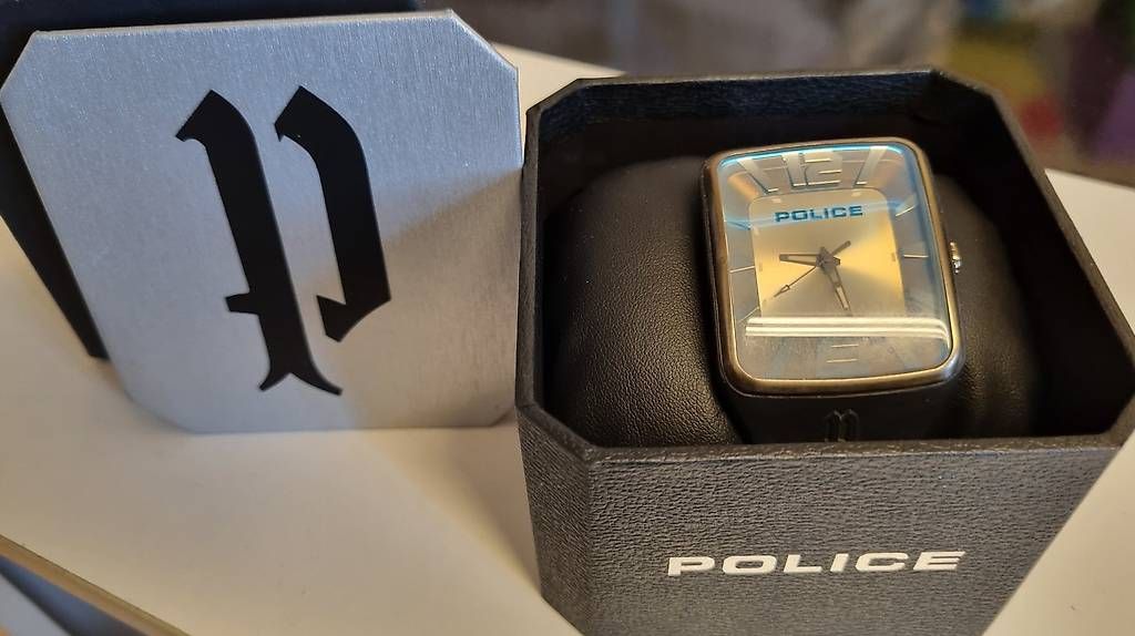 Police Orologi: Montre " POLICE" – Usato da La Chaux-de-Fonds venduto da mikilo1 1