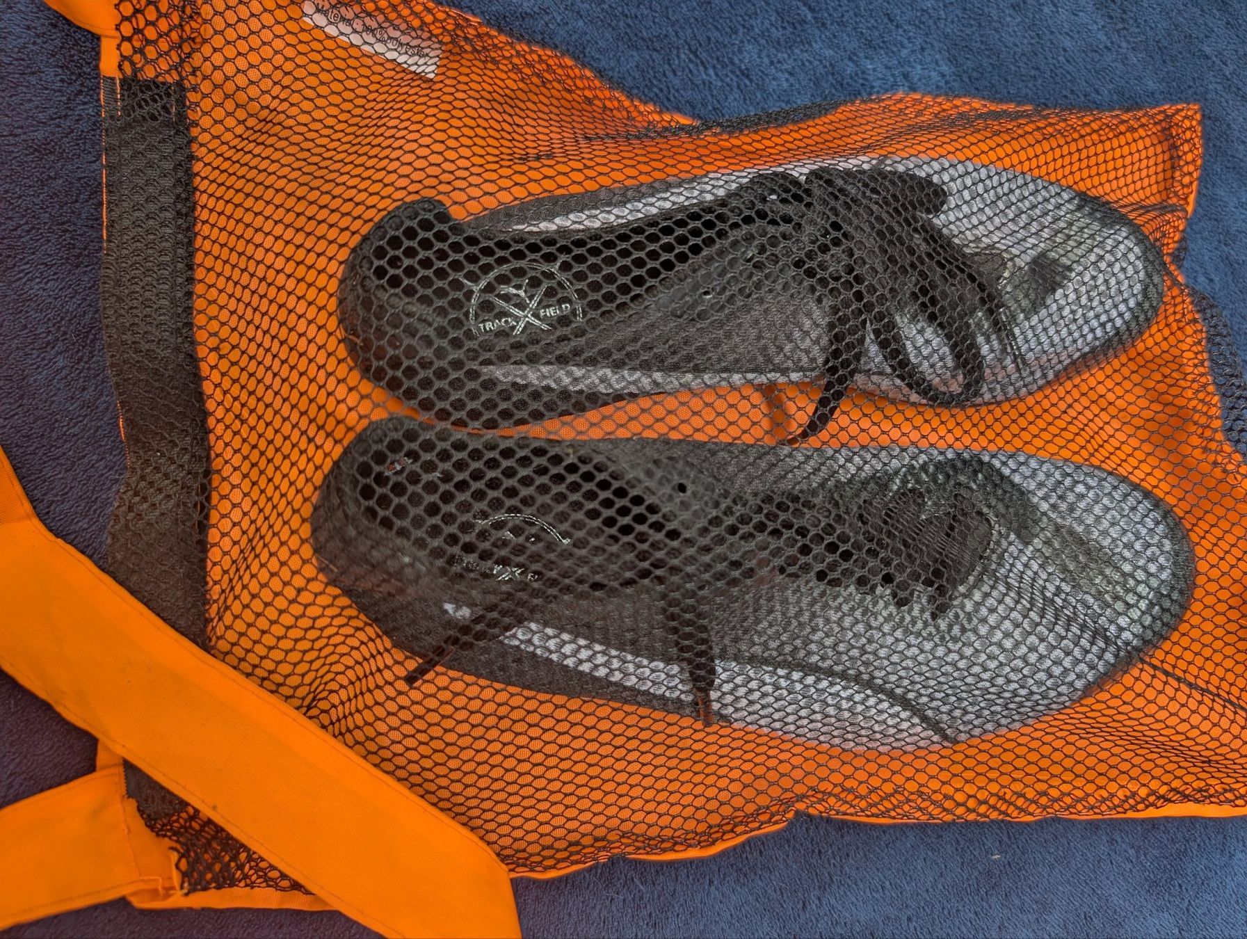 Puma Scarpe da uomo: Leichtathletik Nagelschuhe Puma, Gr. 37.5 – Usato da Olten venduto da chuchituerli 2