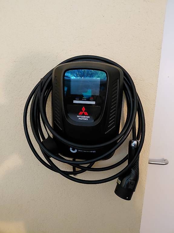 Batterie-Ladegeräte: Borne recharge + câble – Gebraucht aus Granges-Paccot von Pellon1 4