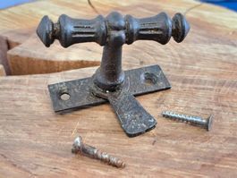 1 antike Fenster Olive mit Vorreiber, Eisen (LOT2151#FBS2)