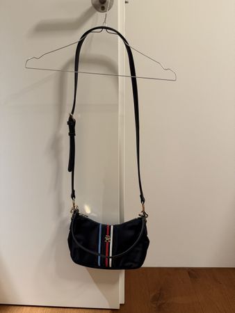 Tommy Hilfiger Baguette Bag, neuwertig, schwarz, Top! (53)