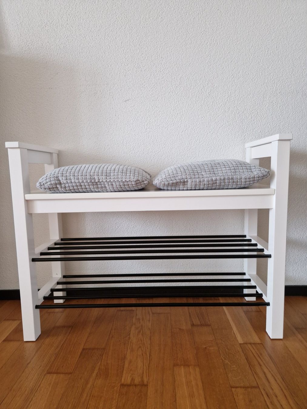 Scaffali: Schuhbank – Usato da Basel venduto da dar_9nhf 3