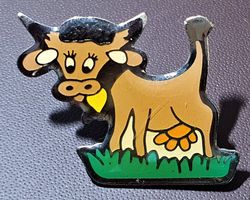 Q041 - Pin Kuh Cow