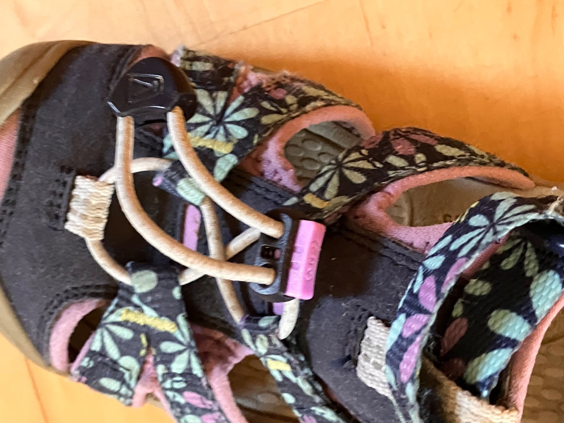 Keen Chaussures filles: Sandalen – D'occasion à Esslingen par 2ze 2