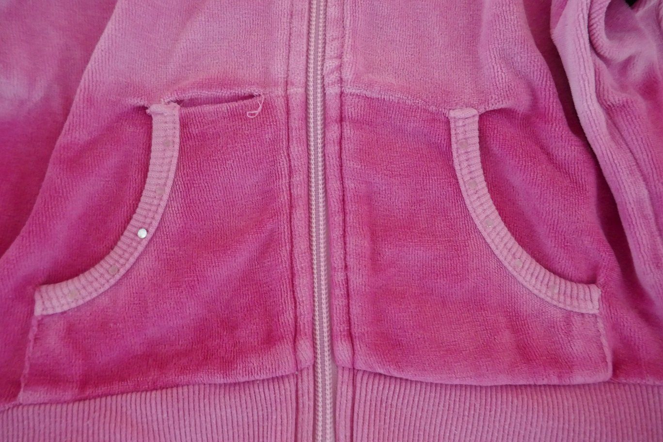 Lotti & Set di vestiti: Praktischer schmucker Trainer, Gr. 98 – Usato da Horgen venduto da Feli39 2