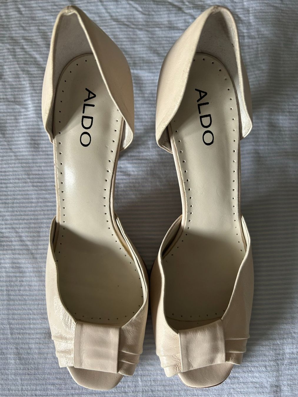 Aldo Damenschuhe: Escarpin élégant cuir ouvert de côté,  T/40 – Neu (gemäss Beschreibung) aus nyon von Lbabi